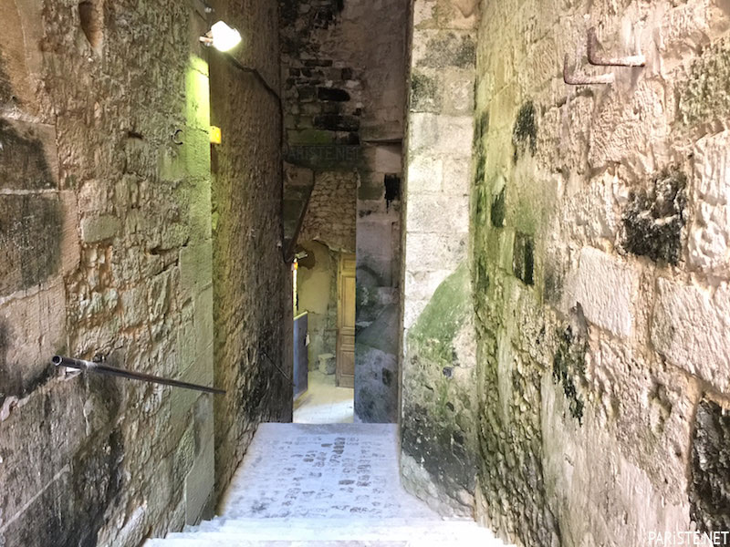 La Roche Guyon Şatosu - Chateau de la Roche-Guyon Pariste.Net