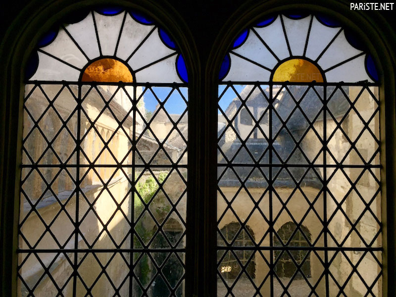 La Roche Guyon Şatosu - Chateau de la Roche-Guyon Pariste.Net