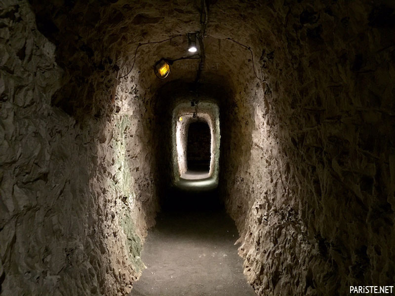 La Roche Guyon Şatosu - Chateau de la Roche-Guyon Pariste.Net